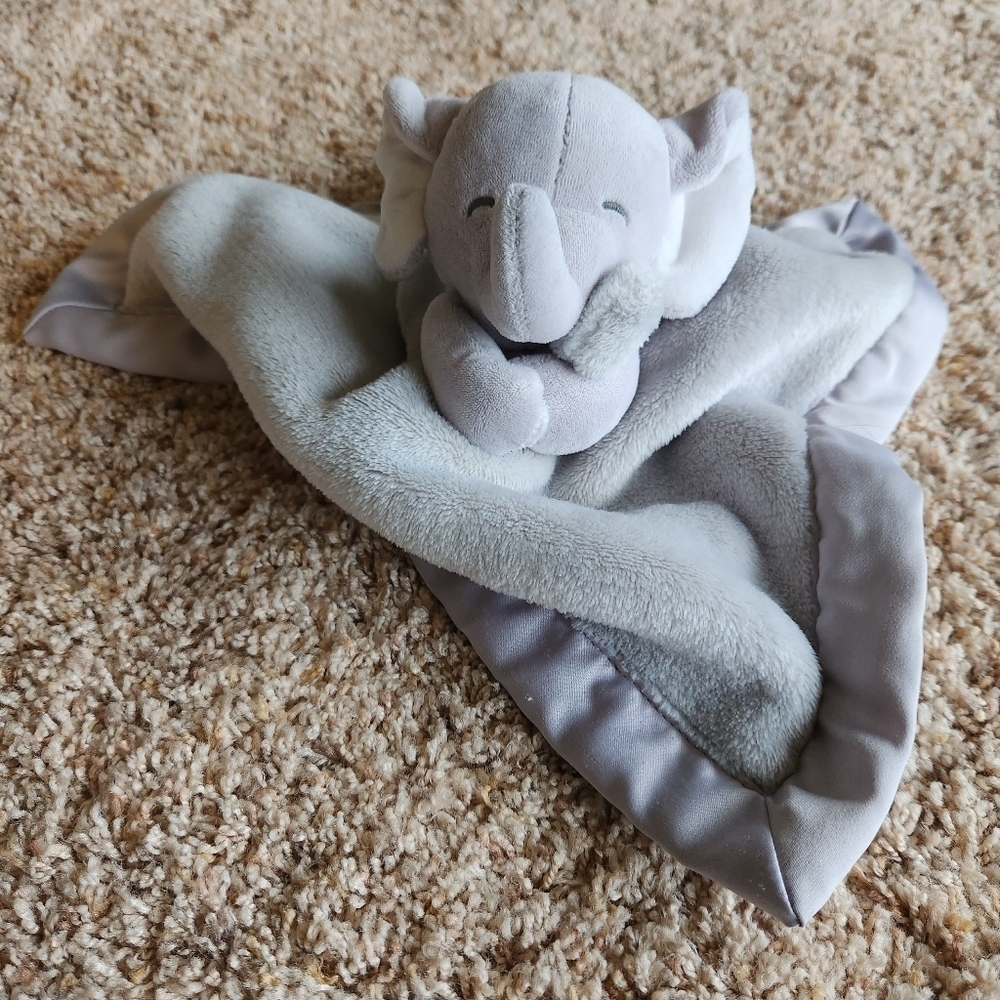 Carter's elephant security blanket - Picture 3 of 6